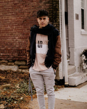 UN LOGO Tee